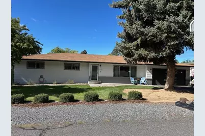 1220 Thomas Drive, Klamath Falls, OR 97603 - Photo 1