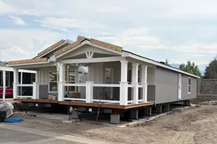 4601 S Pacific Hwy, Phoenix, OR 97535 - Photo 1