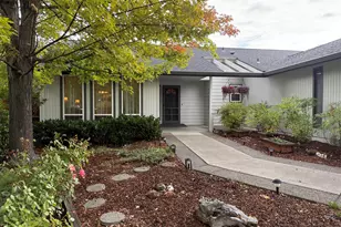 2375 Temple Dr, Medford, OR 97504 - Photo 1