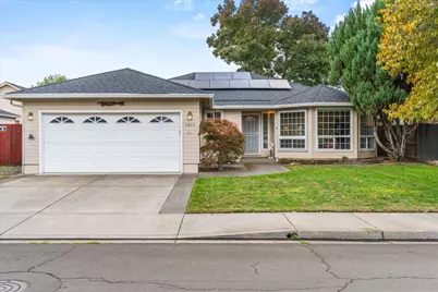 1822 Sarah Way, Medford, OR 97501 - Photo 1
