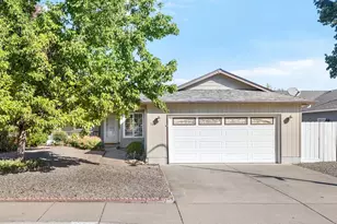 730 Aspen St, Medford, OR 97501 - Photo 1