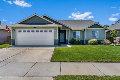 2116 NW Elm Avenue, Redmond, OR 97756 - Photo 1