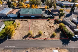 334 SE Warsaw St, Redmond, OR 97756 - Photo 1