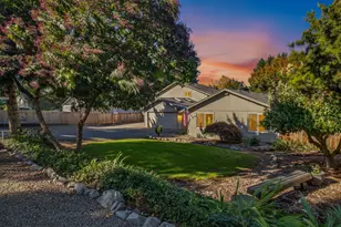 9085 SW Edgewood St, Tigard, OR 97223 - Photo 1