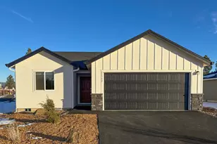 51792 Morning Pne Dr, La Pine, OR 97739 - Photo 1