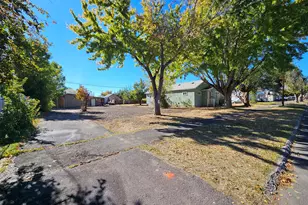 2150 White Ave, Klamath Falls, OR 97601 - Photo 1