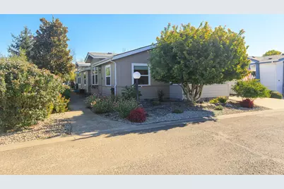 4601 S Pacific Highway #UNIT 29, Phoenix, OR 97535 - Photo 1