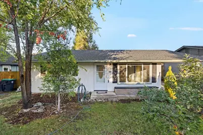 529 Pearl Street, Medford, OR 97504 - Photo 1