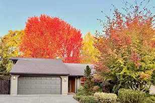 140 Offord Cir, Jacksonville, OR 97530 - Photo 1