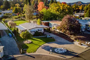 1928 Parkdale Dr, Grants Pass, OR 97527 - Photo 1