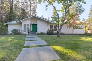 442 Honeylynn Ln, Grants Pass, OR 97527 - Photo 1