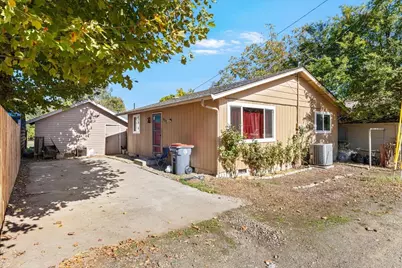 947 Murray Avenue, Medford, OR 97501 - Photo 1