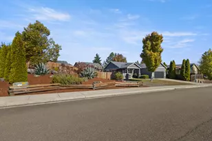 135 Othello Ave, Roseburg, OR 97471 - Photo 1