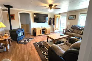 4335 NE 33rd St, Redmond, OR 97756 - Photo 1