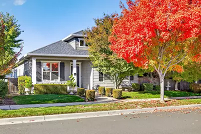 526 Stone Pointe Drive, Central Point, OR 97502 - Photo 1