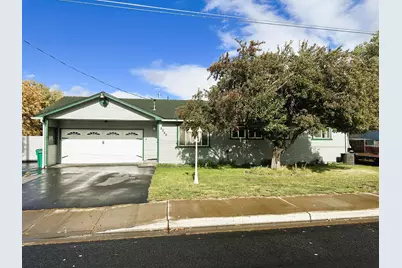 5245 Sturdivant Avenue, Klamath Falls, OR 97603 - Photo 1