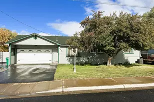 5245 Sturdivant Ave, Klamath Falls, OR 97603 - Photo 1