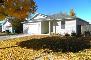 5589 Kellal Ln, Klamath Falls, OR 97603 - Photo 1