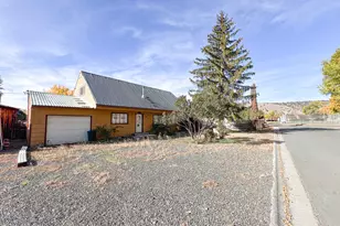 251 Council Dr, Mount Vernon, OR 97865 - Photo 1