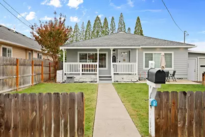 833 Hazel Street, Central Point, OR 97502 - Photo 1
