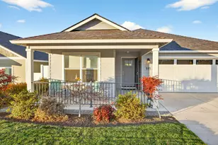 648 Nobility Dr, Medford, OR 97501 - Photo 1