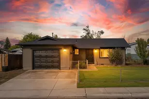 2549 Falcon St, White City, OR 97503 - Photo 1