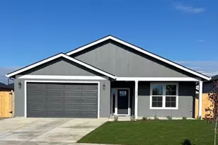 3731 Ford Dr, Medford, OR 97504 - Photo 1