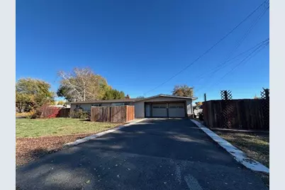 3927 Homedale Road, Klamath Falls, OR 97603 - Photo 1