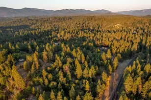 192 Needlewood Dr, Grants Pass, OR 97526 - Photo 1