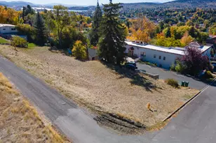 Leroy St, Klamath Falls, OR 97601 - Photo 1