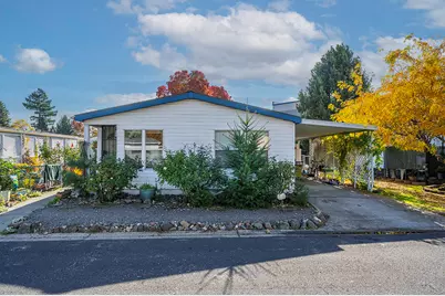 3431 S Pacific Highway #SPC 9, Medford, OR 97501 - Photo 1