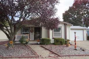 555 Freeman Rd, Central Point, OR 97502 - Photo 1
