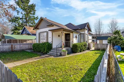 419 NW C Street, Grants Pass, OR 97526 - Photo 1