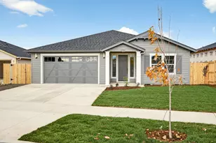 3751 Carlin Dr, Medford, OR 97504 - Photo 1