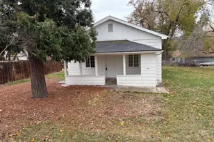 310 Iowa St, Klamath Falls, OR 97601 - Photo 1
