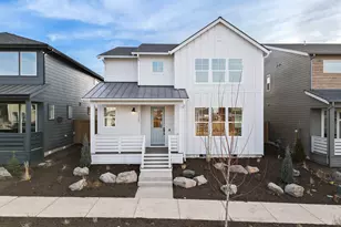 21153 NE Beall Dr, Bend, OR 97701 - Photo 1