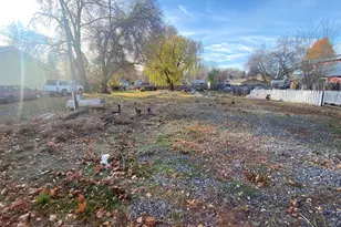 1740 Gary St, Klamath Falls, OR 97603 - Photo 1