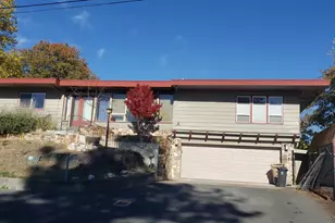 511 NW Woodson Dr, Grants Pass, OR 97526 - Photo 1