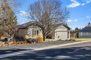 2446 SW 35th Dr, Redmond, OR 97756 - Photo 1