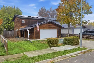 650 Sarah Lane, Eagle Point, OR 97524 - Photo 1