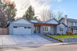 3228 Auburn Wy, Medford, OR 97504 - Photo 1