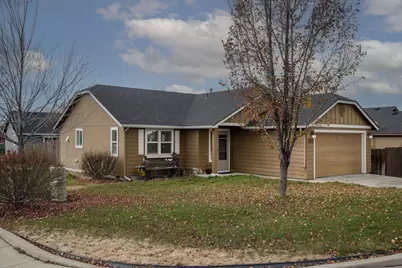 2607 NE 5th Street, Redmond, OR 97756 - Photo 1