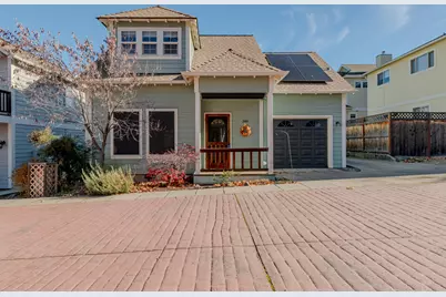 246 9th St Alley, Ashland, OR 97520 - Photo 1