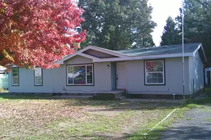 1331 Vista Dr, Grants Pass, OR 97527 - Photo 1