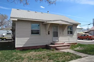 1401 E Main St, Klamath Falls, OR 97601 - Photo 1