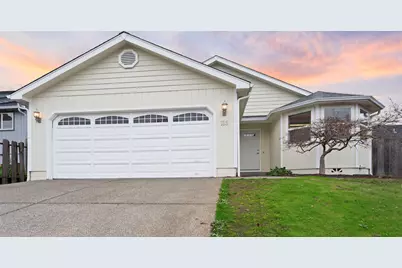 185 Independence Drive, Grants Pass, OR 97527 - Photo 1