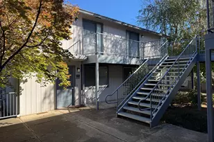 799 Spring St, Medford, OR 97504 - Photo 1