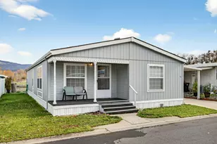 3431 S Pacific Hwy, Medford, OR 97501 - Photo 1