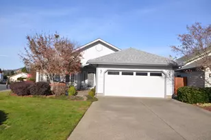 2228 Egret Ct, Grants Pass, OR 97526 - Photo 1