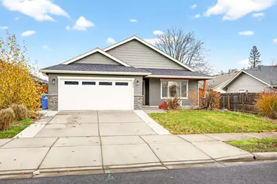 1870 SW Mistybrook Drive, Grants Pass, OR 97527 - Photo 1